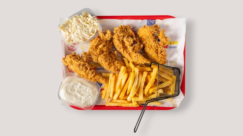 Lemonade drink to cool down spicy chicken